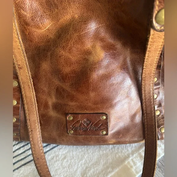 🌿🦋 Patricia Nash Benvenuto Distressed Leather Tote Bag - Picture 3 of 14